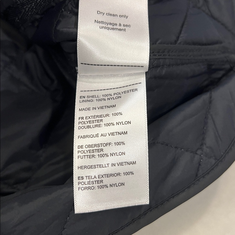 UNTUCKit Wynnwood Quilted Vest Full Zip w/ Snaps Field Pockets‎ Size Medium - Picture 8 of 9